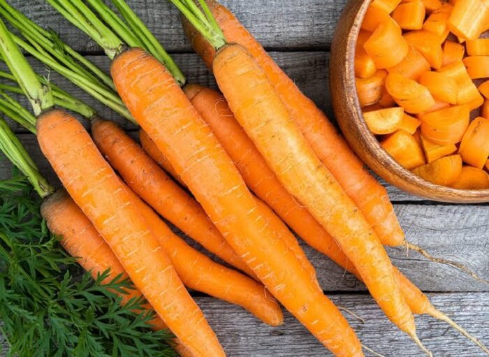 Cà rốt cung cấp nhiều vitamin và các dưỡng chất rất có lợi cho sức khỏe4