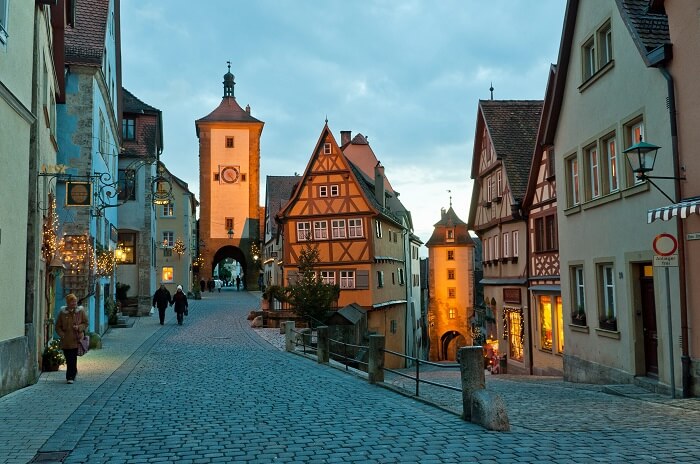 Thành phố Rothenburg, Đức vẫn còn giữ được dánh cổ kính của thời Trung cổ xa xưa3