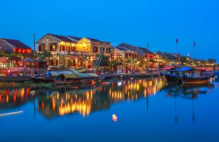 Hội An nằm bên bờ biển miền Trung Việt Nam, là một trong những thành phố quyến rũ nhất đất nước