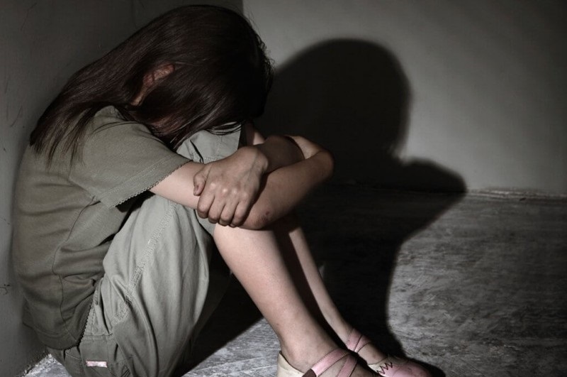  Cháu gái 15 tuổi bị xâm hại tình dục, nhiều nghi phạm là họ hàng